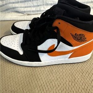 Size 11.5 - Air Jordan 1 Mid Shattered Backboard